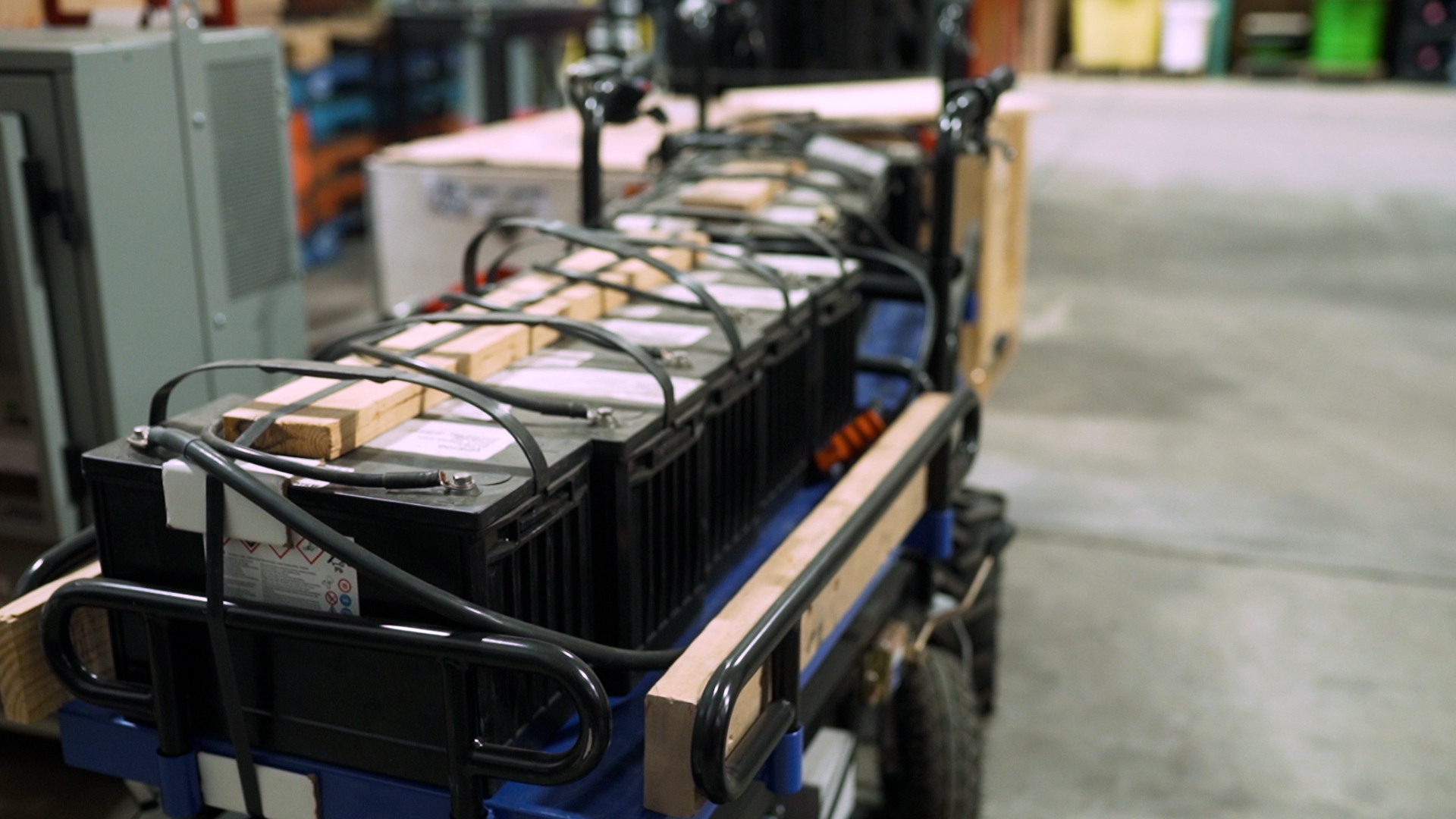 battery electric cart with batteries